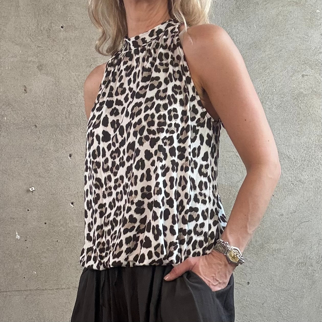 American Neck Top Leo Braun