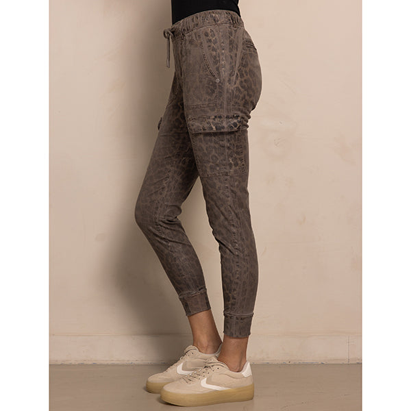 ZHRILL Daisey Cargo Leo Brown