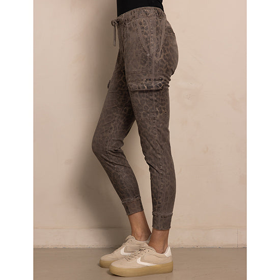 ZHRILL Daisey Cargo Leo Brown