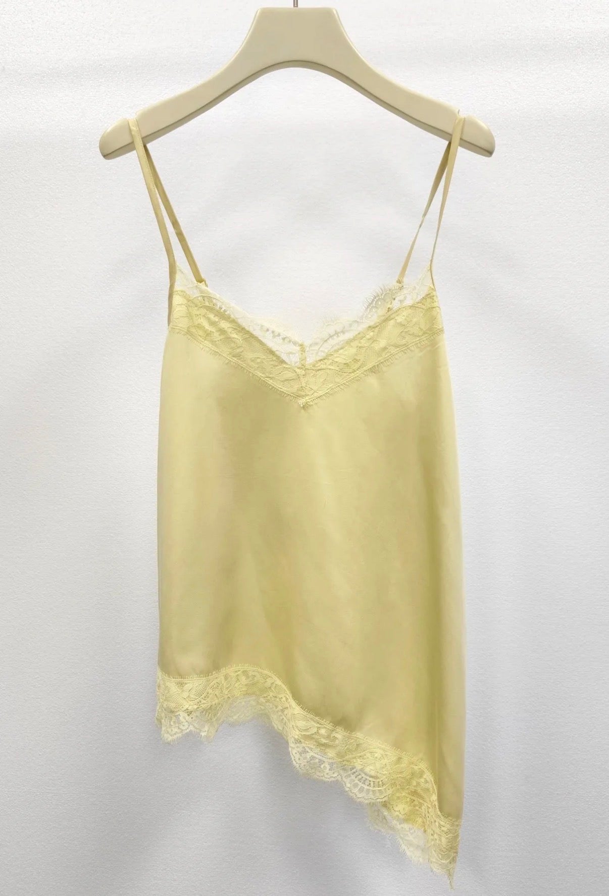 Lace Top Asymetrisch Gelb