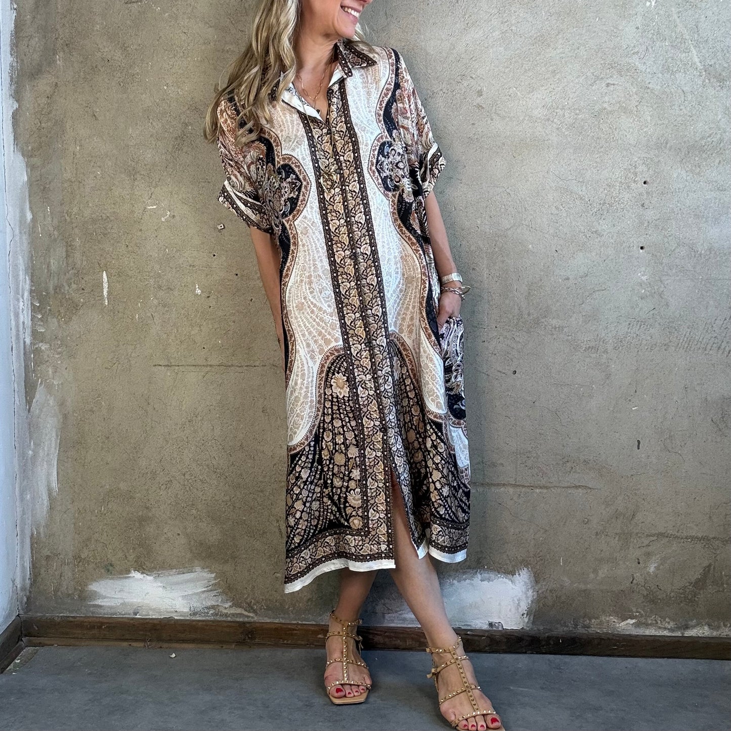 Hemdkleid mit Brokatmuster