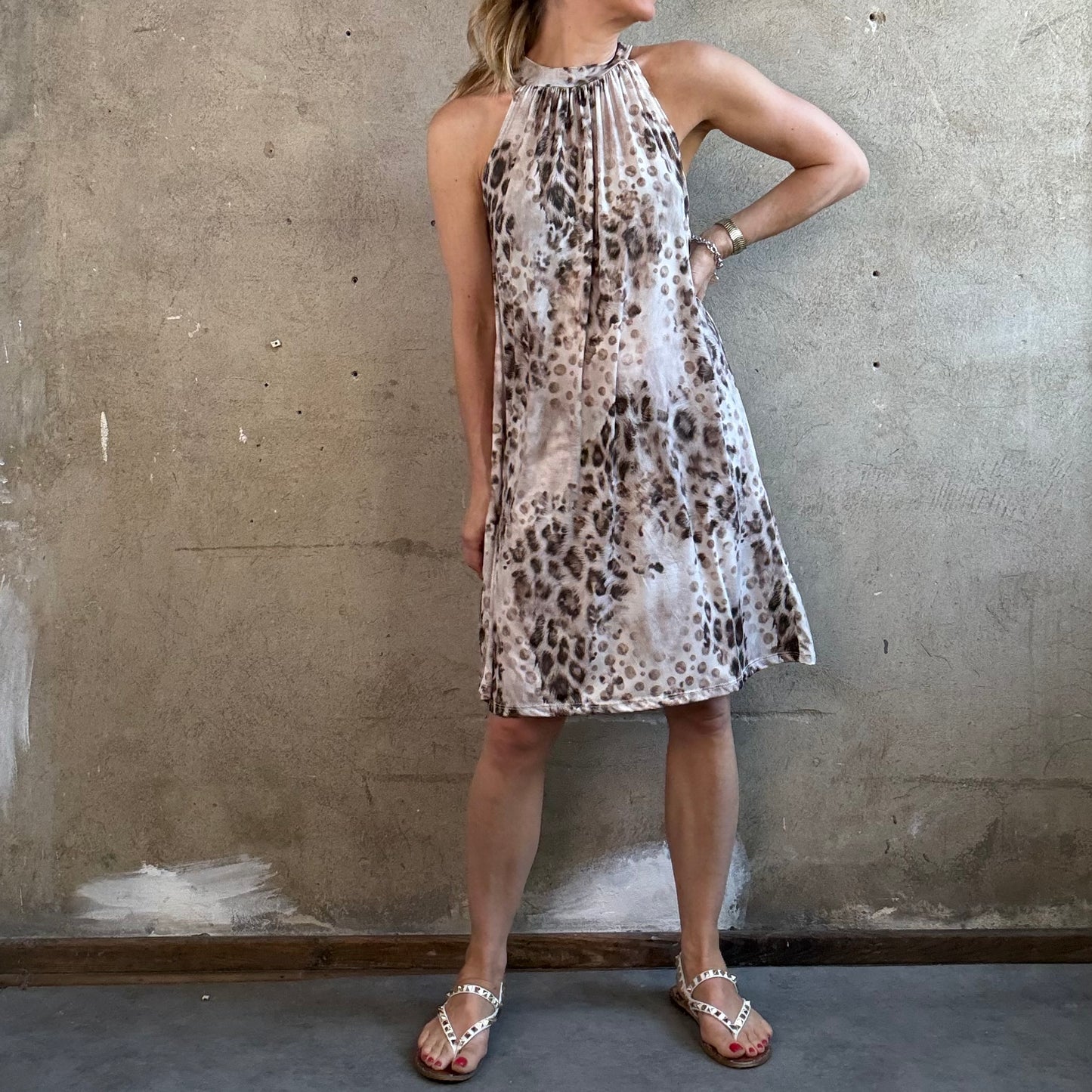 American Neck Dress Leo