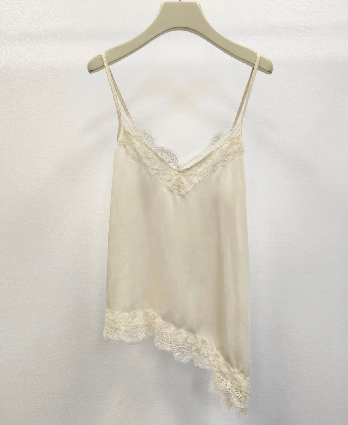 Lace Top Asymetrisch Creme