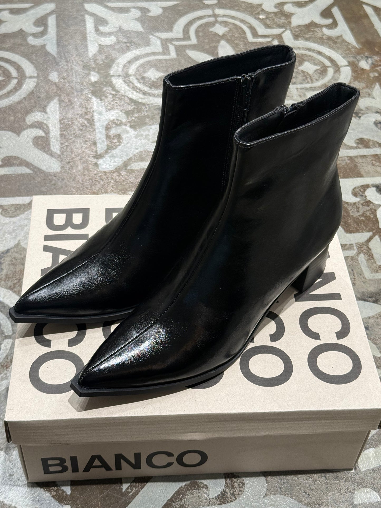 Bianco Leonora Boot