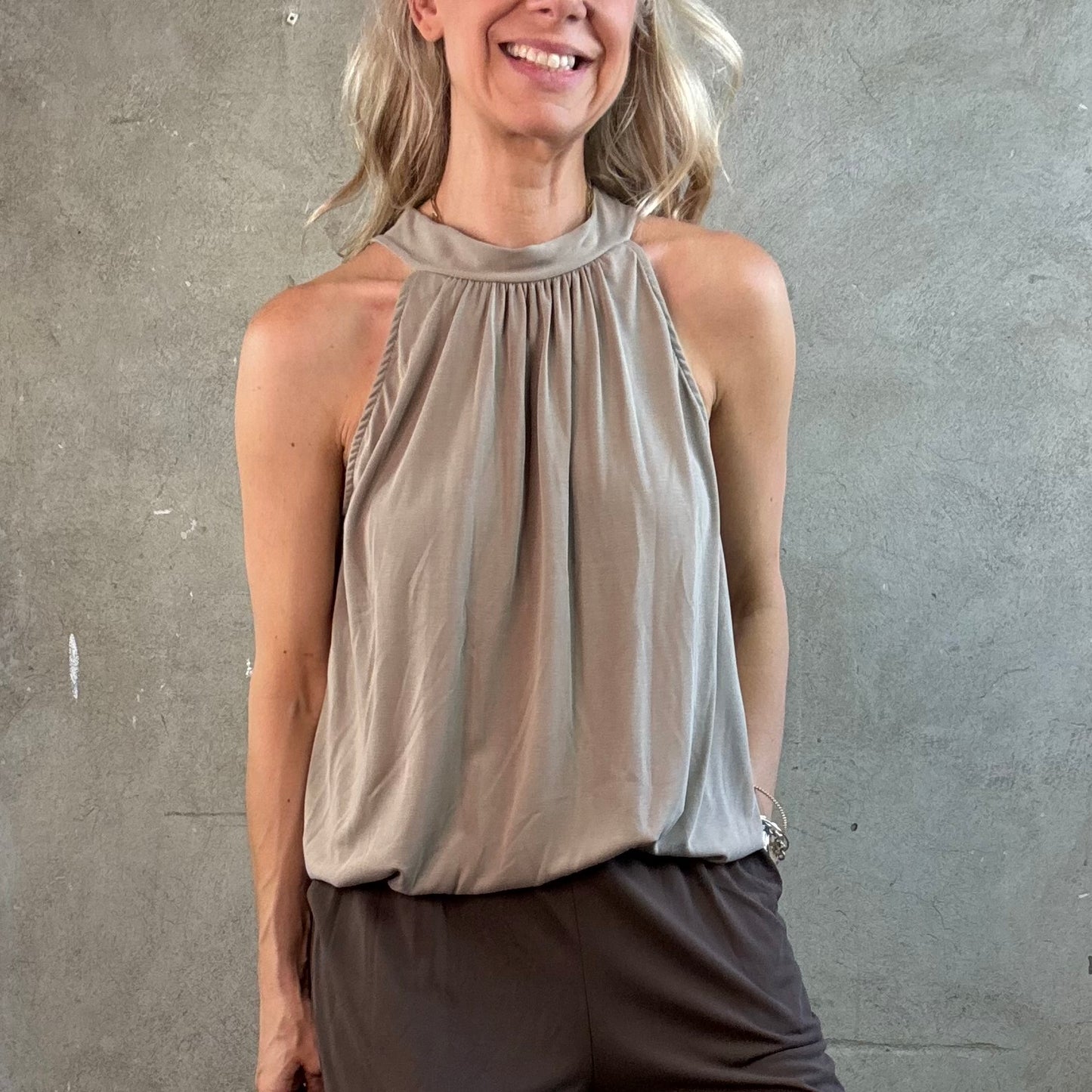 American Neck Top Light Taupe