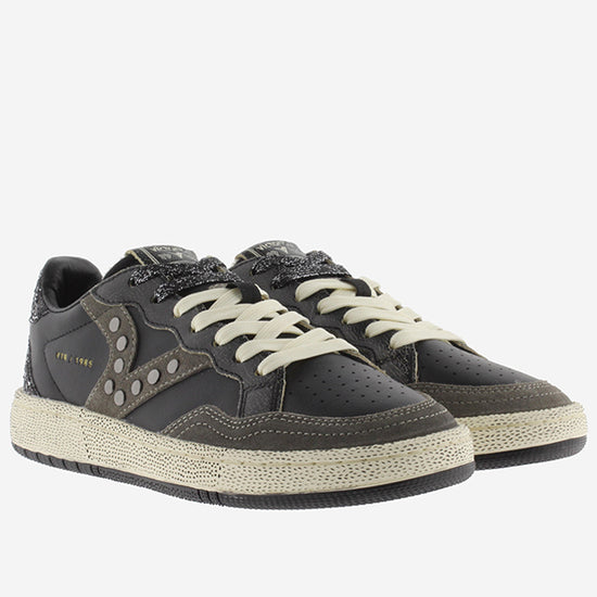 VICTORIA Smash Sneaker TACHUELAS