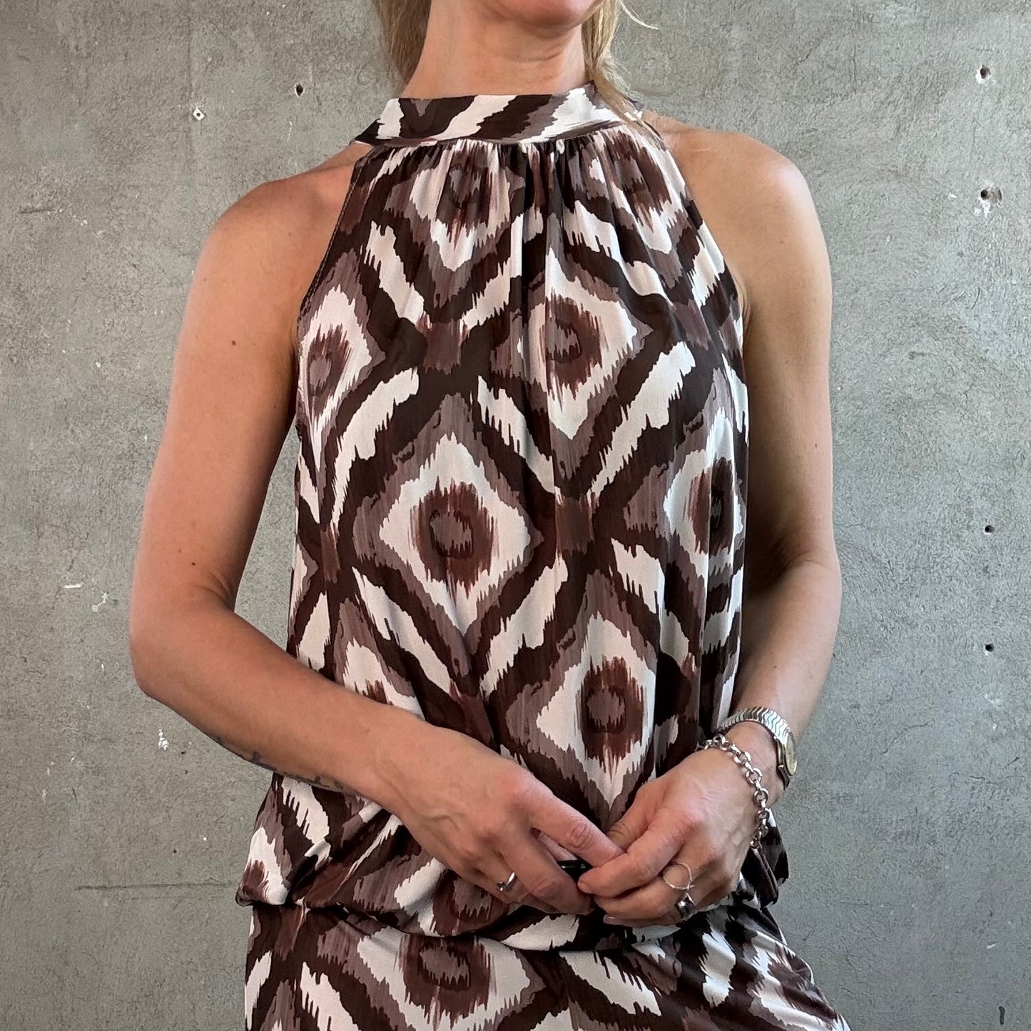American Neck Top Rautenmuster