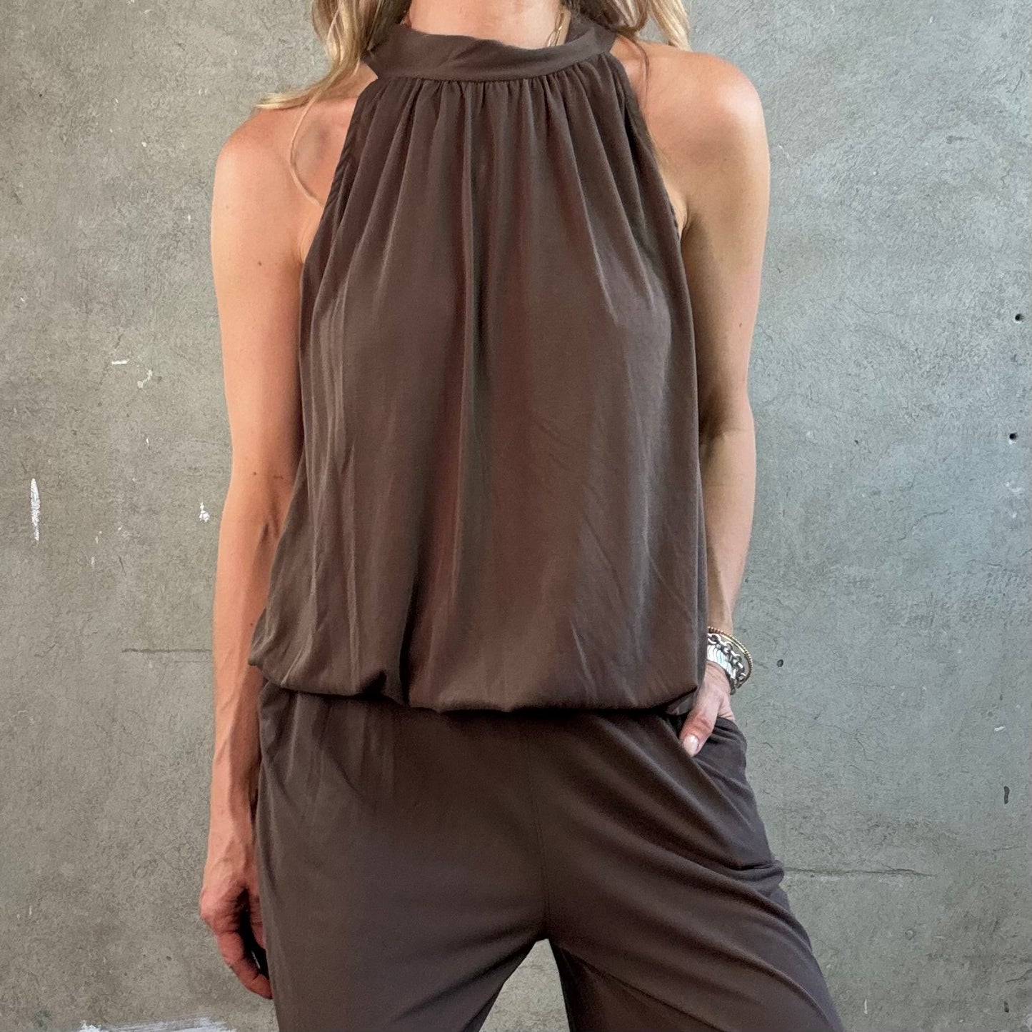 American Neck Top Braun