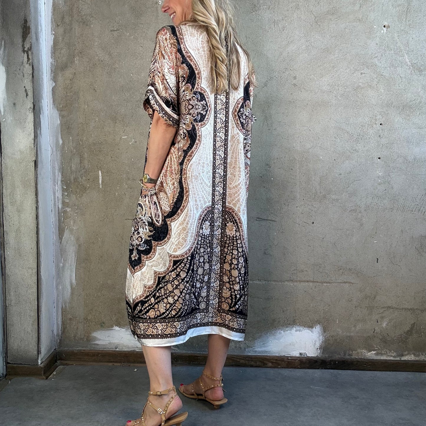 Hemdkleid mit Brokatmuster
