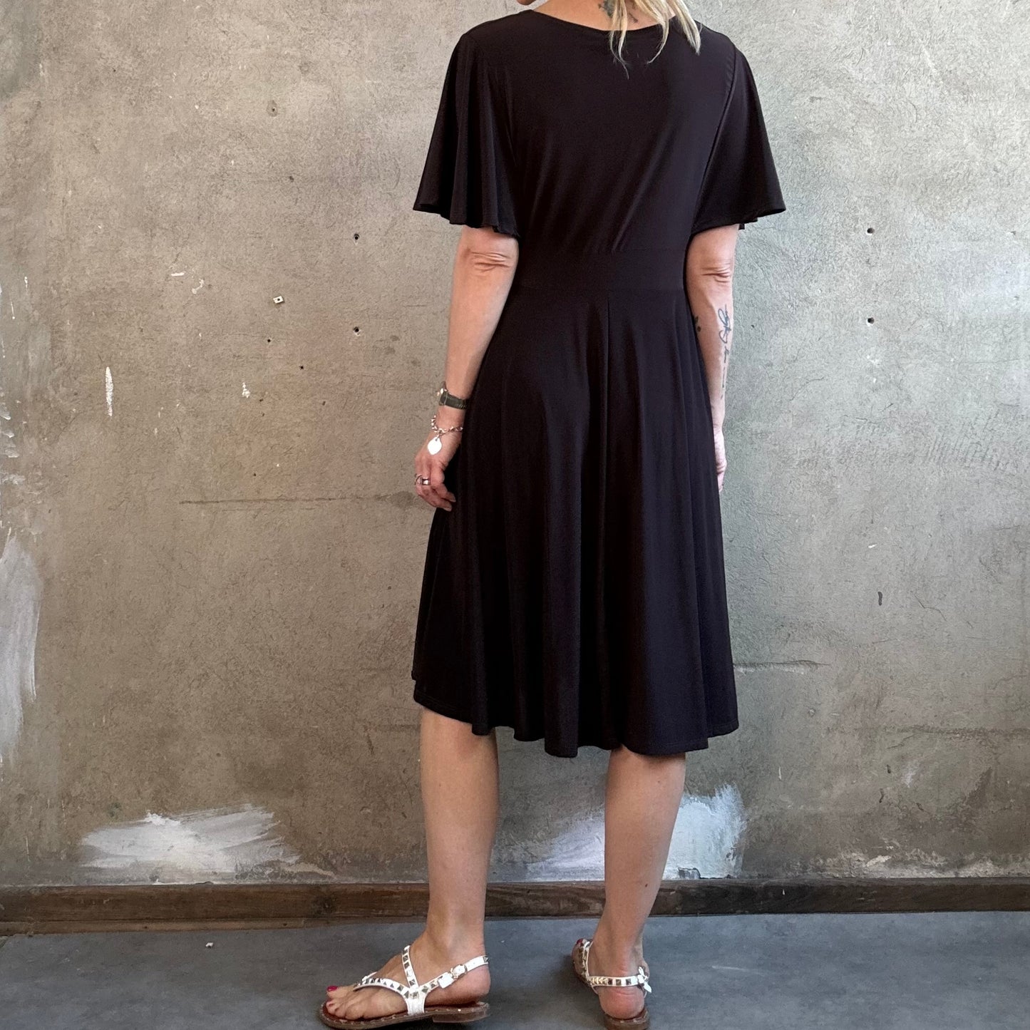 Kofferkleid mit V-Ausschnitt