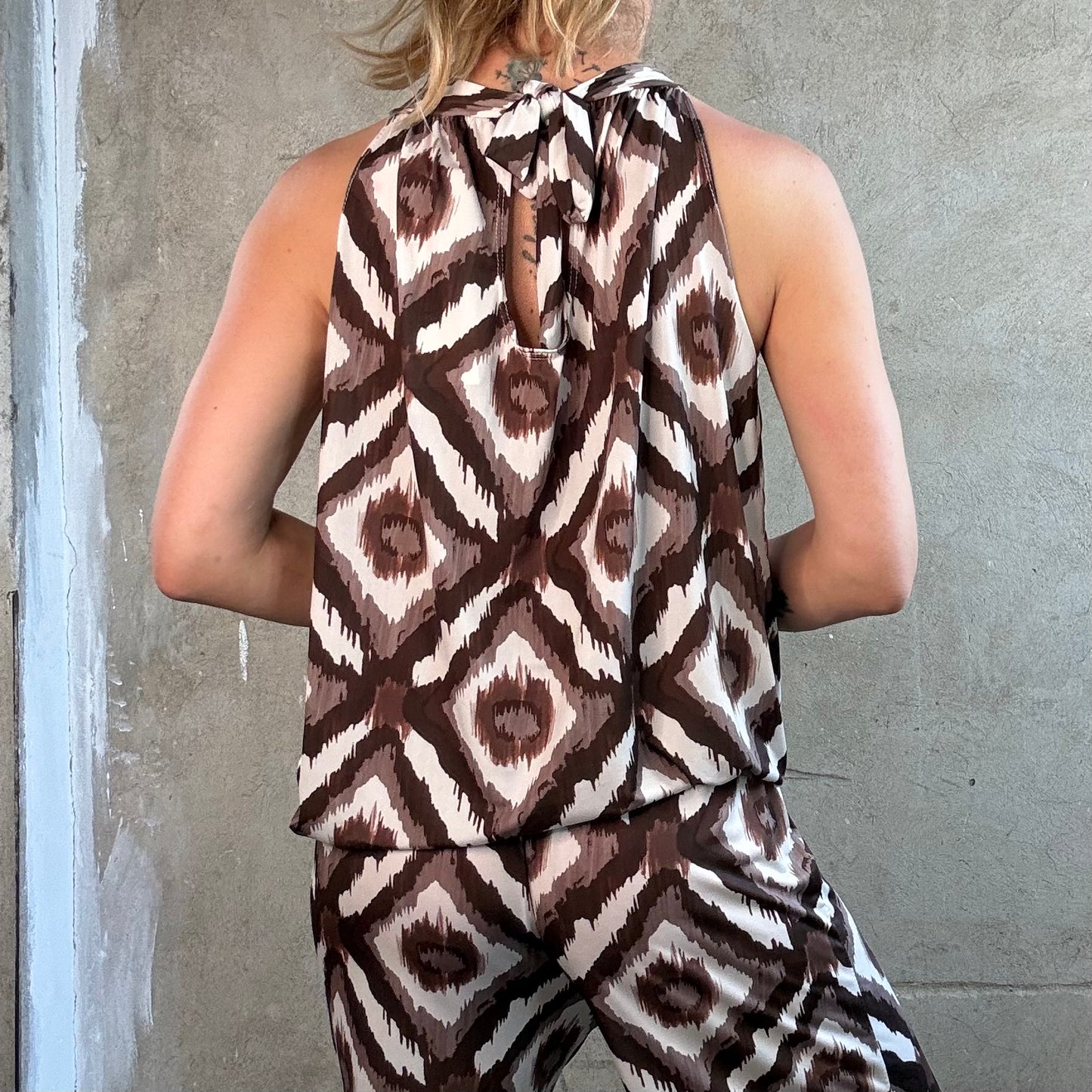 American Neck Top Rautenmuster