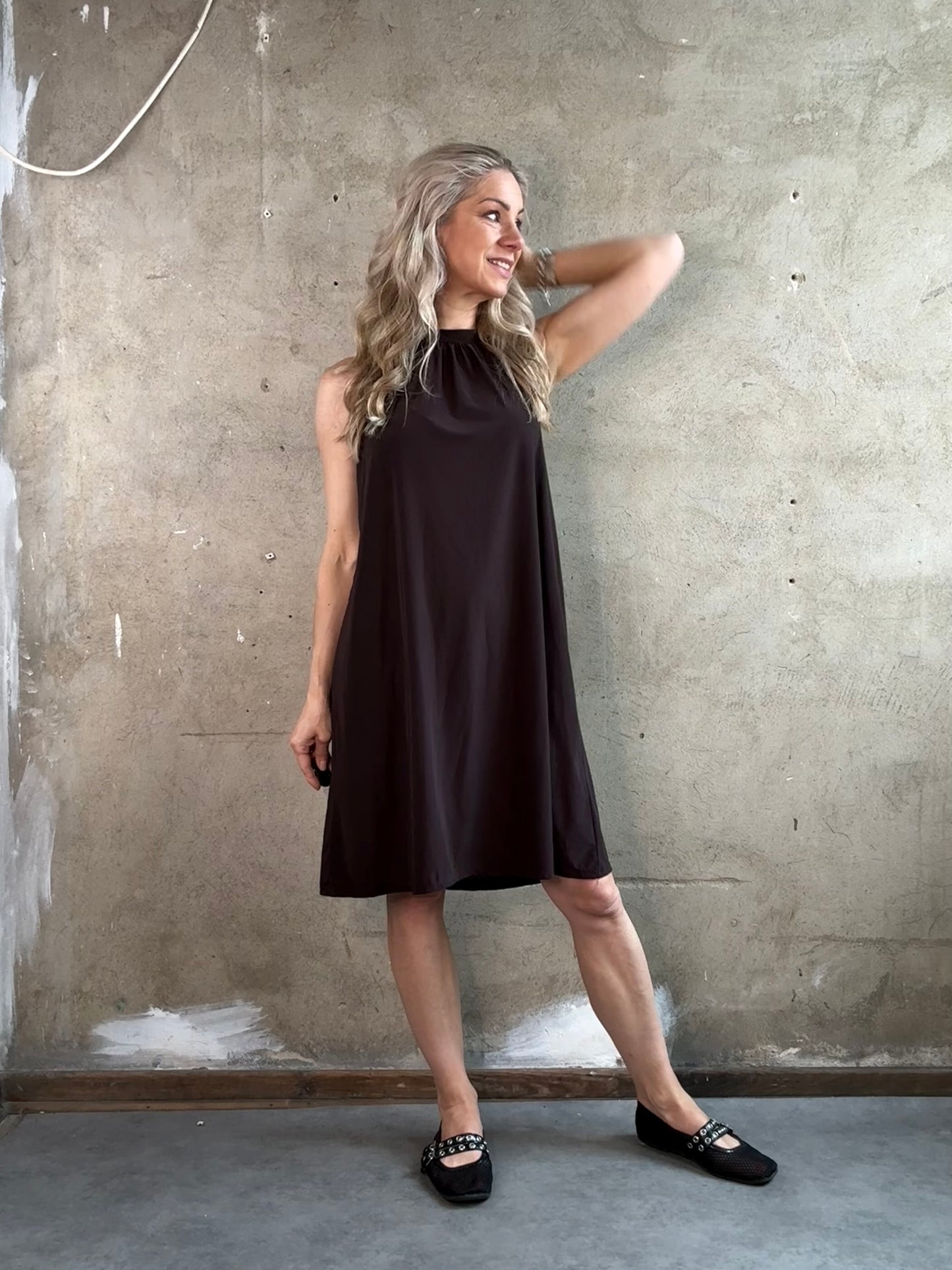 American Neck Dress Braun