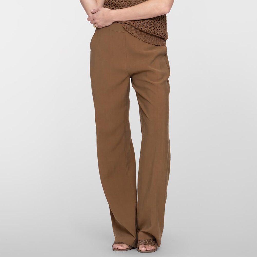 Geisha Straight Leg Pant