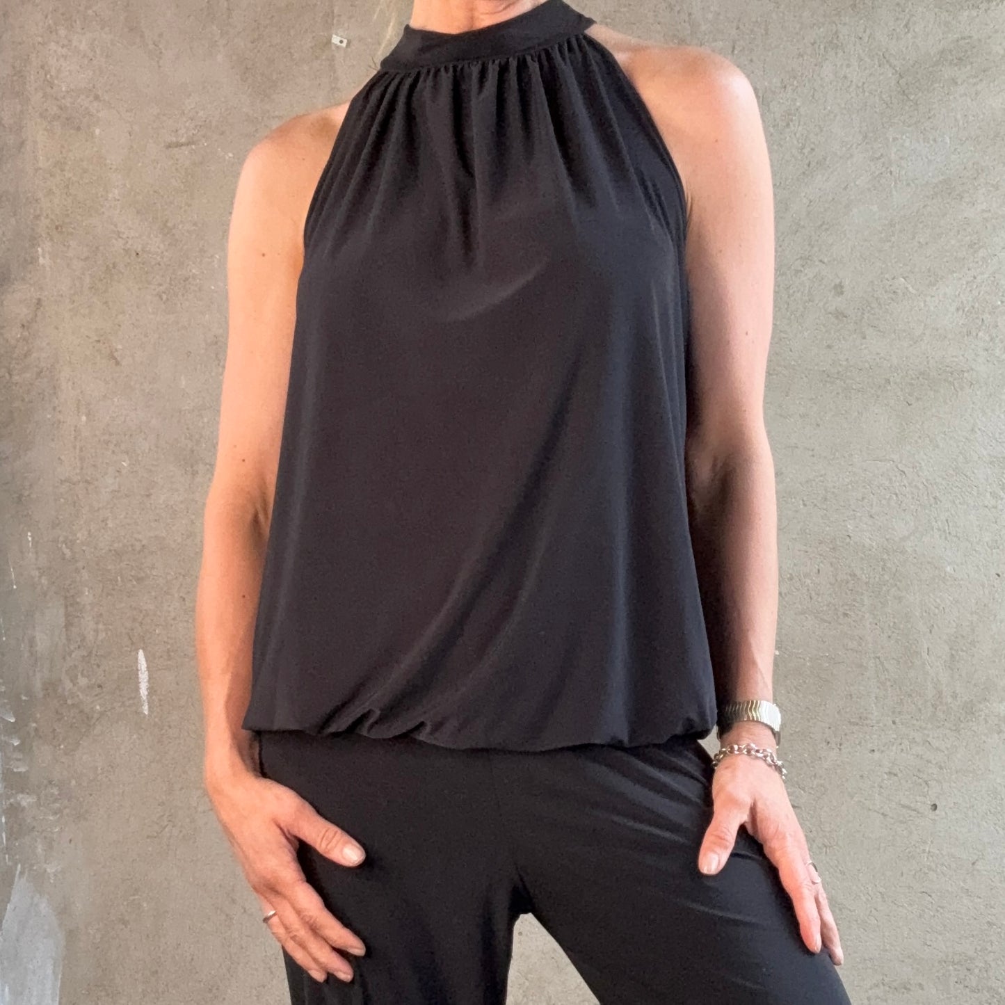 American Neck Top Black