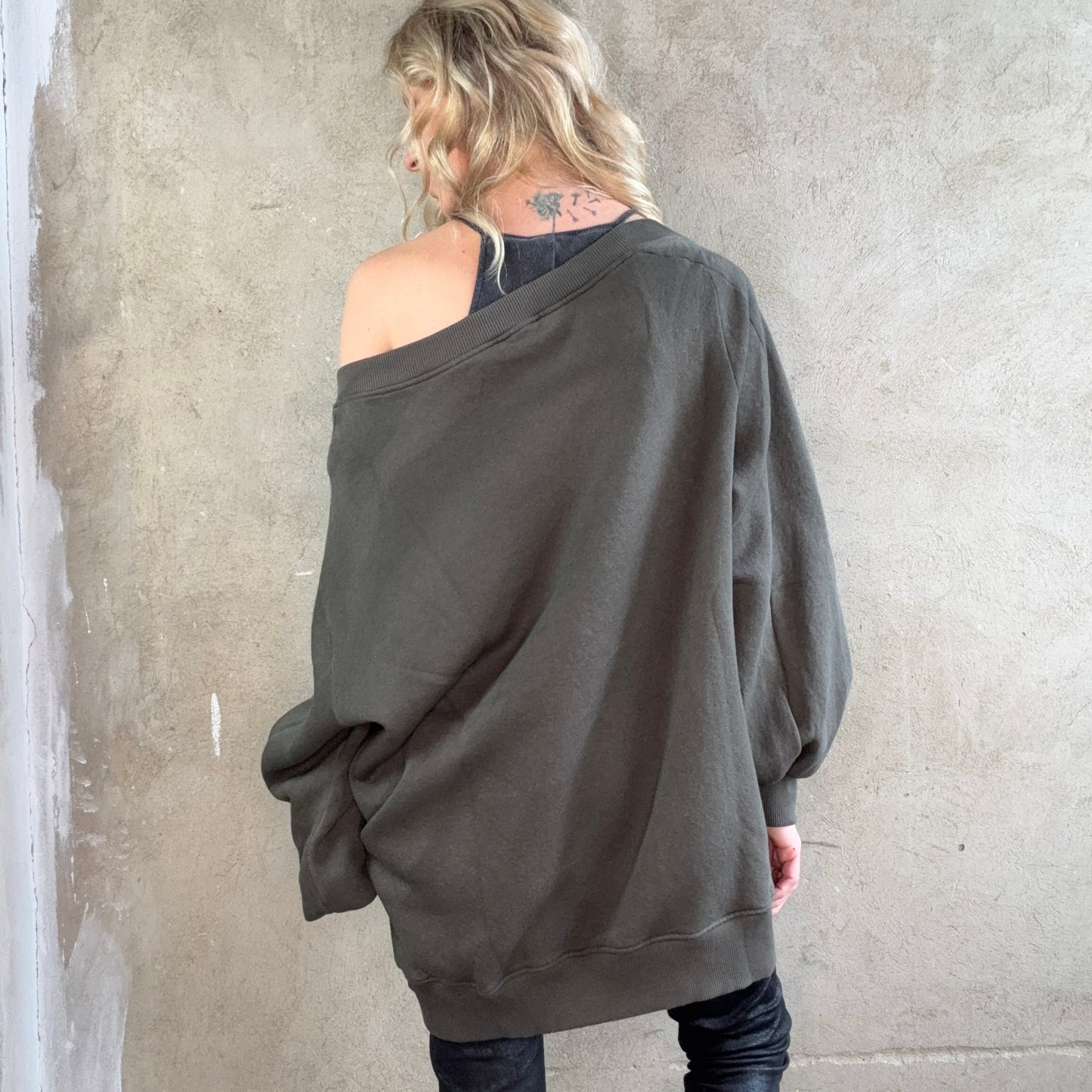 OUTRYGHT KIKO Sweater
