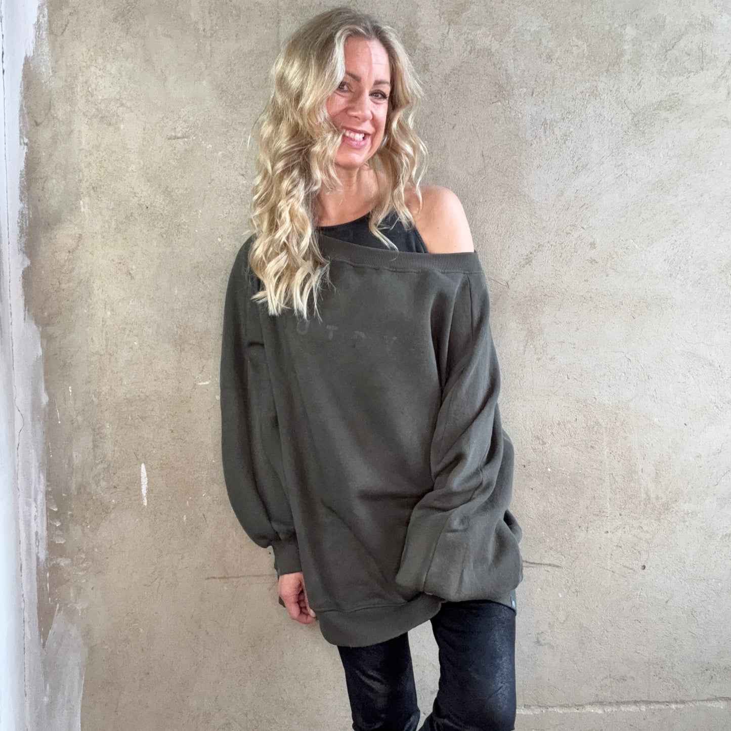 OUTRYGHT KIKO Sweater