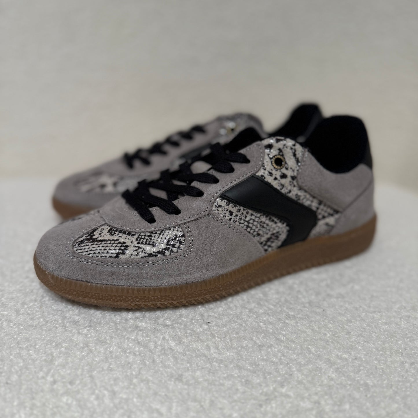 VERBENAS Sora Snake Sneaker