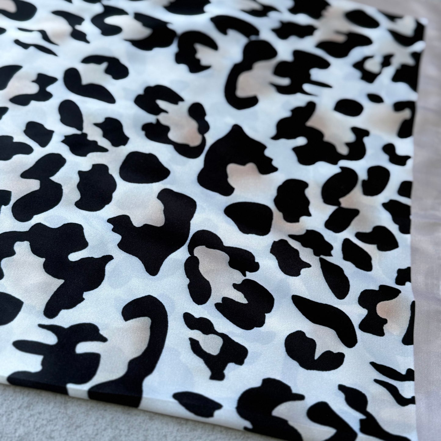 Halstuch Luxury Leo