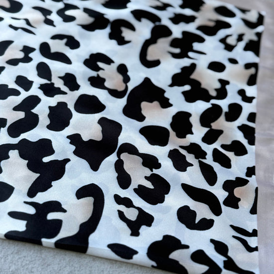Halstuch Luxury Leo