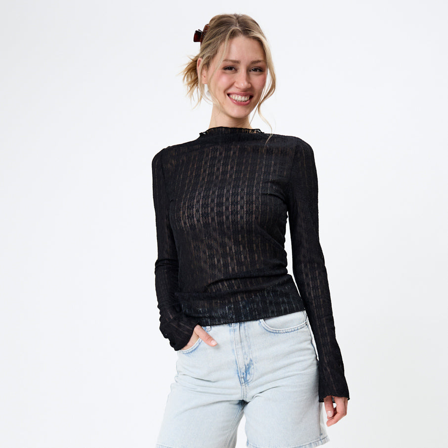 OH April Zahara Lace Longsleeve