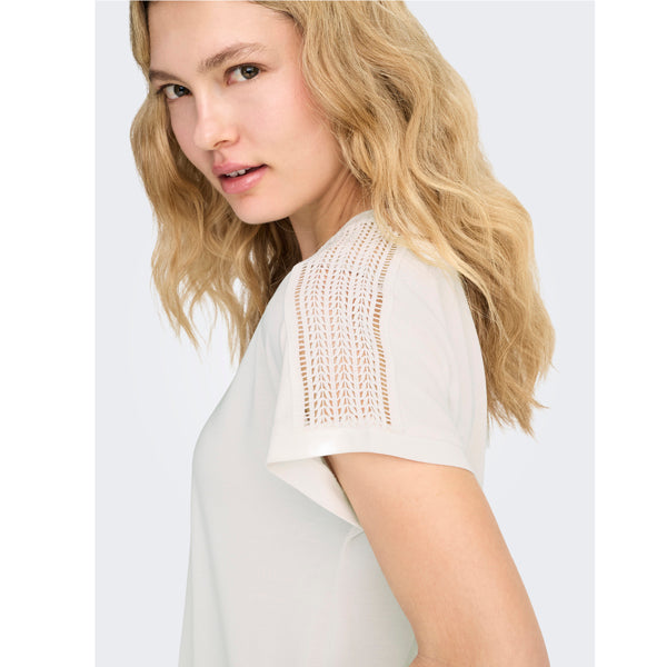 ONLY Free V-Neck Shirt