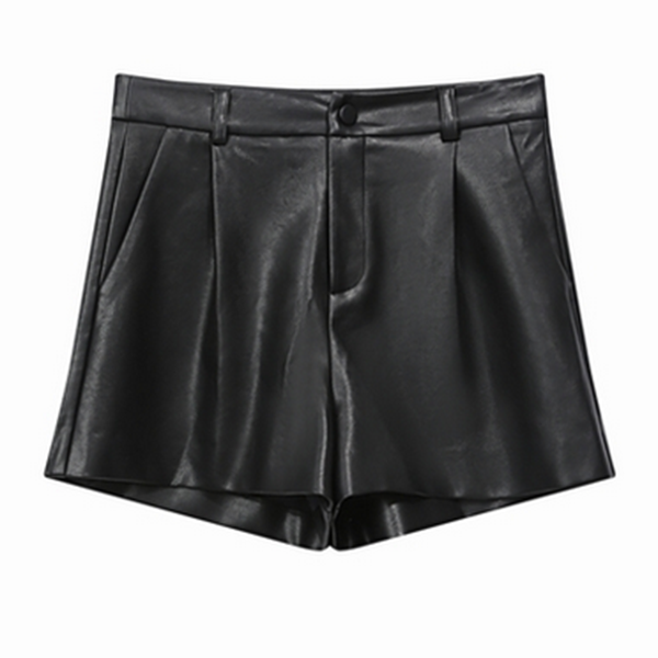 Grace & Mila Fake Leather Shorts