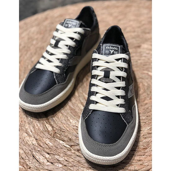VICTORIA Smash Sneaker TACHUELAS