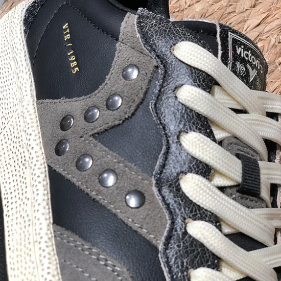 VICTORIA Smash Sneaker TACHUELAS