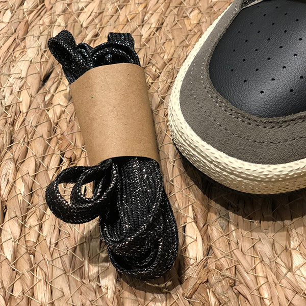 VICTORIA Smash Sneaker TACHUELAS