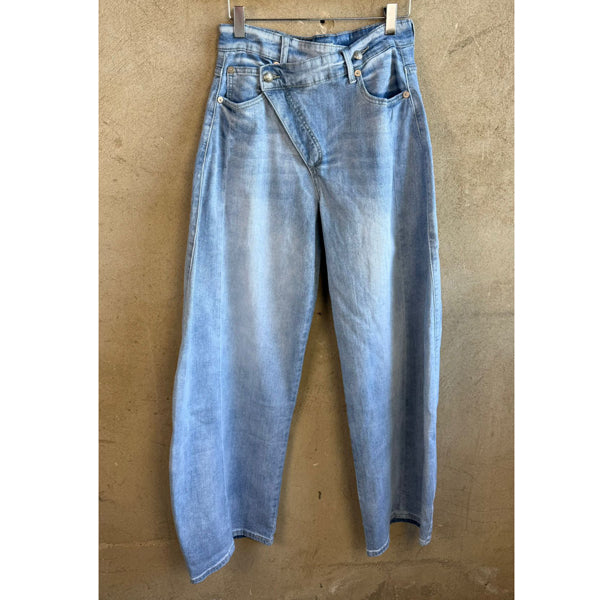 Jeans mit Köpfen