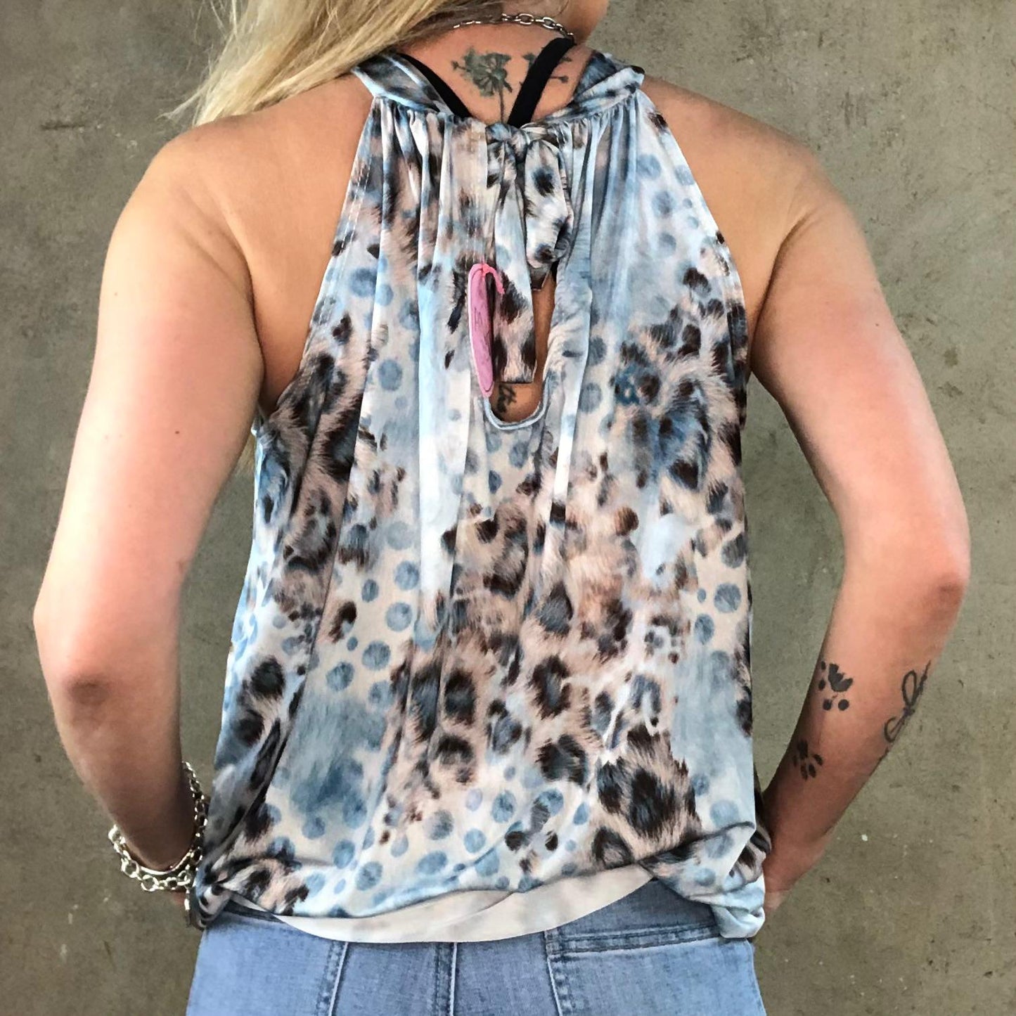 American Neck Top Light Leo