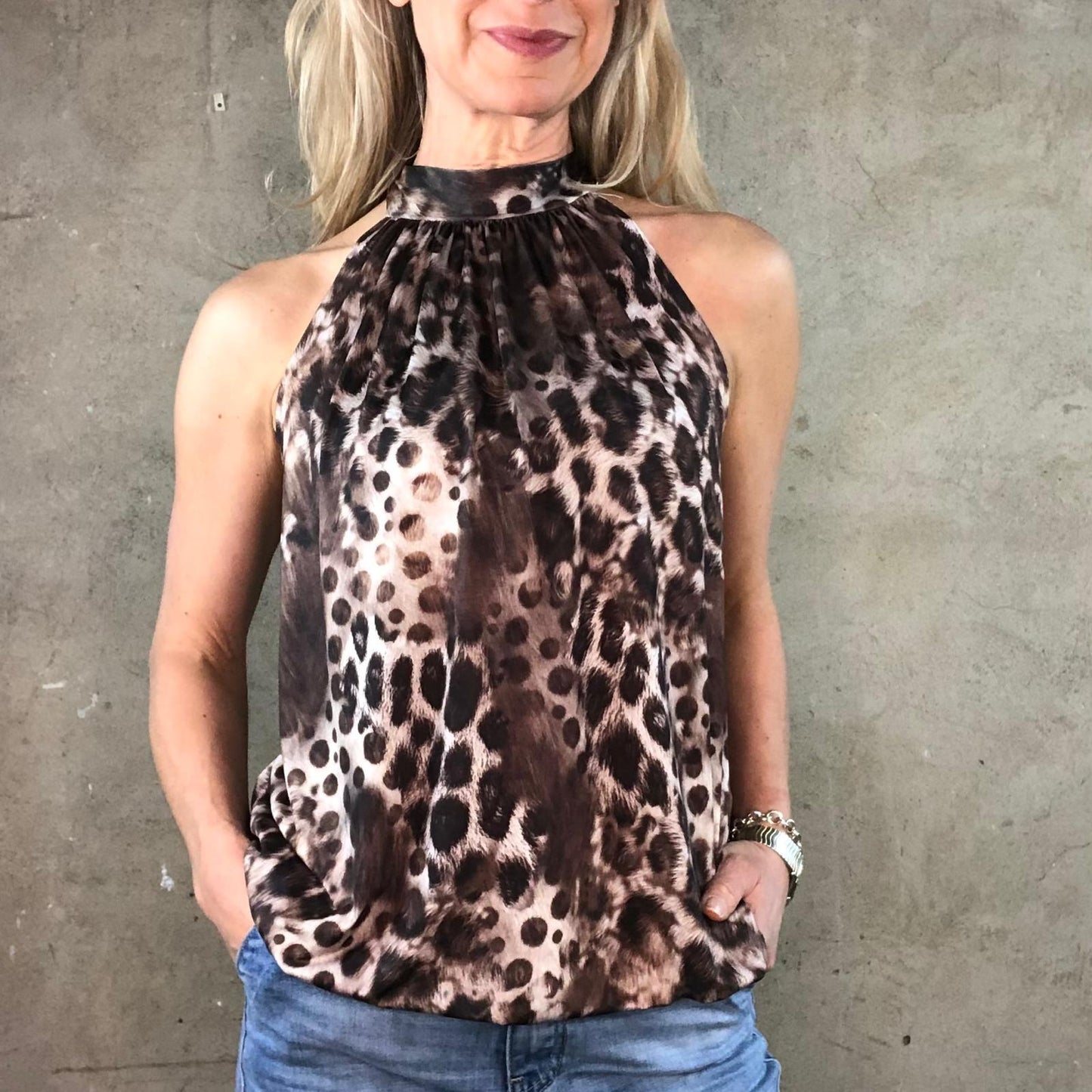 American Neck Top Light Leo