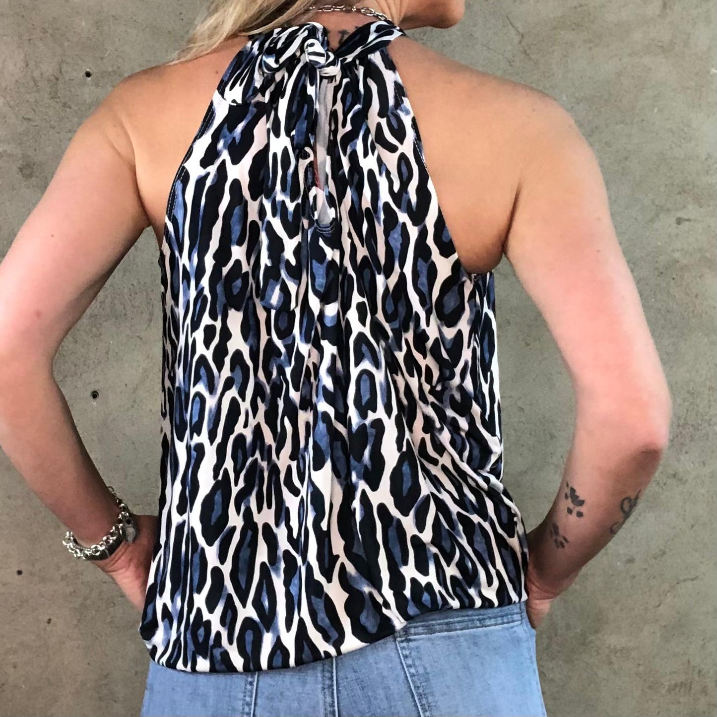 American Neck Top Blue Leo