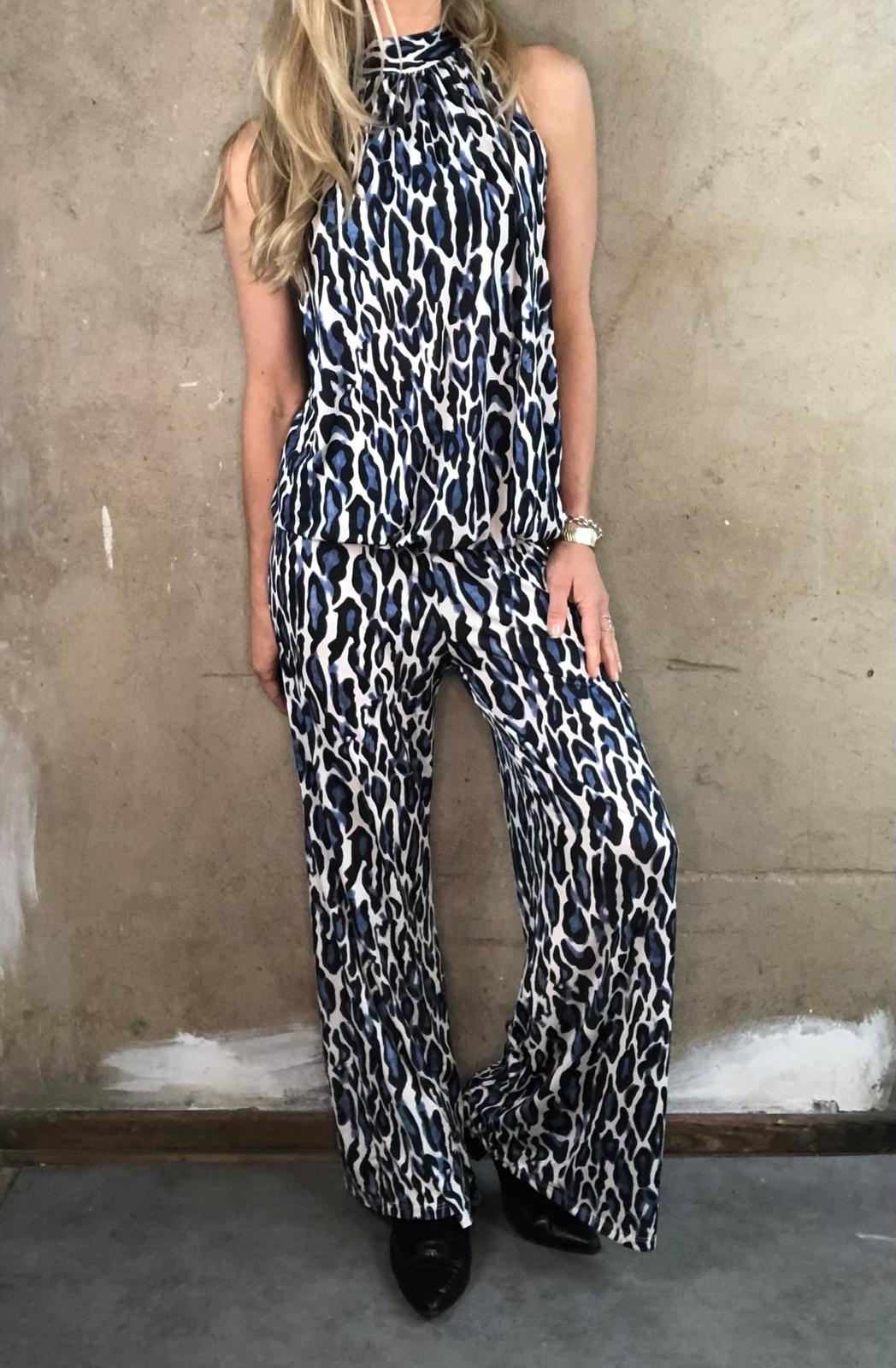 American Neck Top Blue Leo