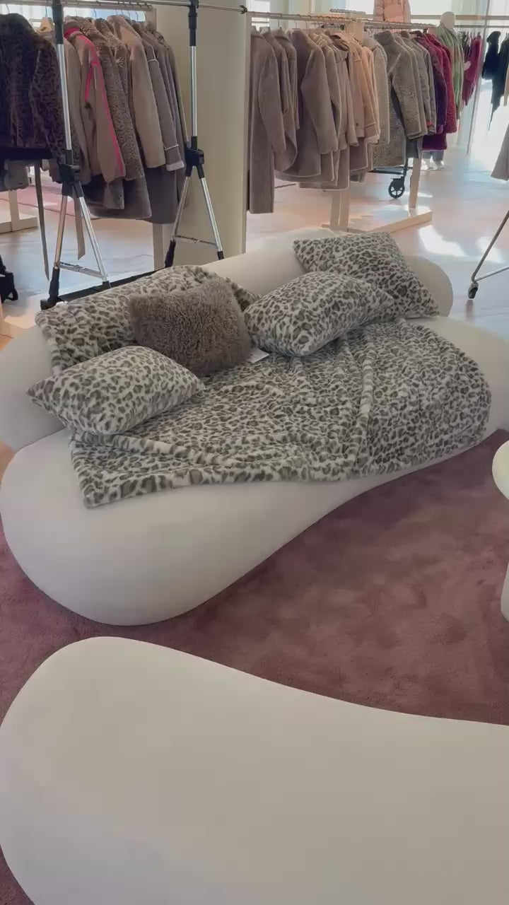 Laden und Abspielen von Videos im Galerie-Viewer, Kuscheldecke Keslin Leo
