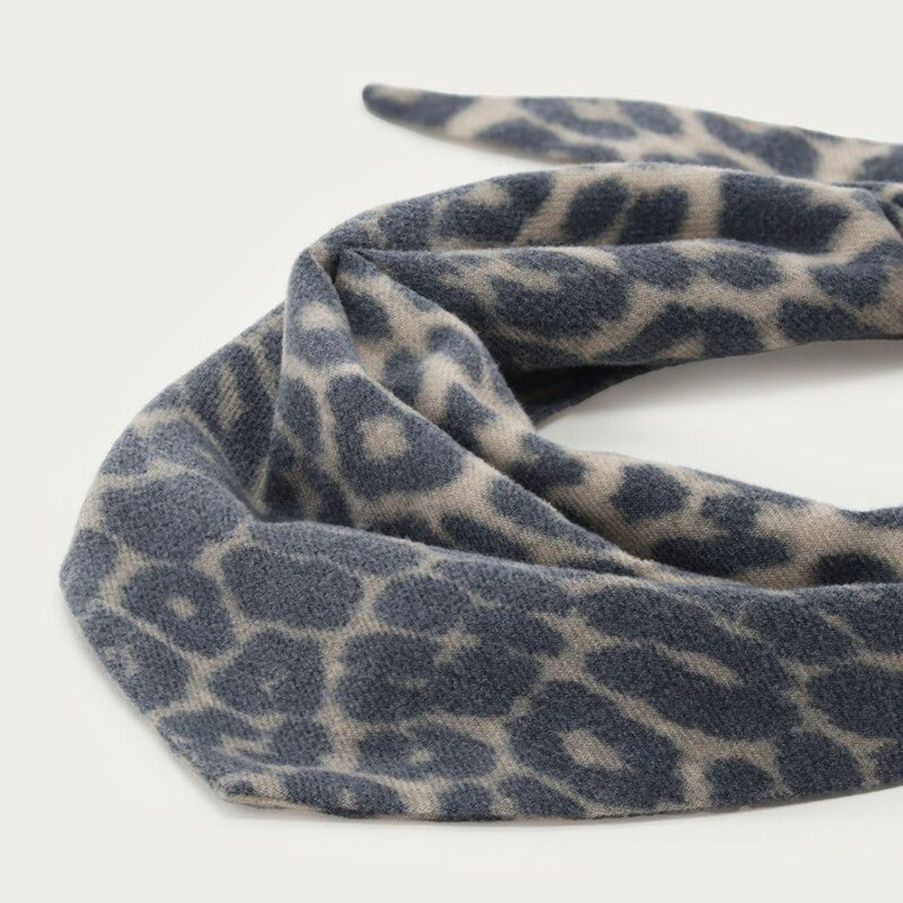 MJ Dreiecksschal mit Leomuster